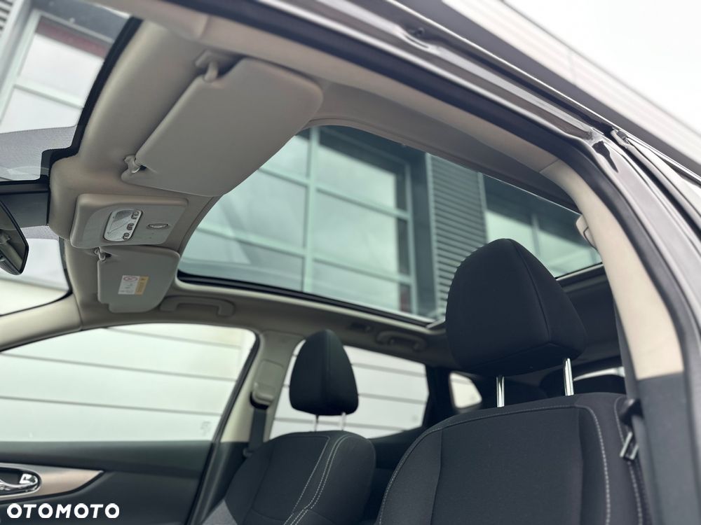 Nissan Qashqai 1.5 dCi TEKNA - 25
