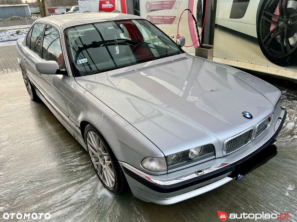 BMW Seria 7 740i - 5