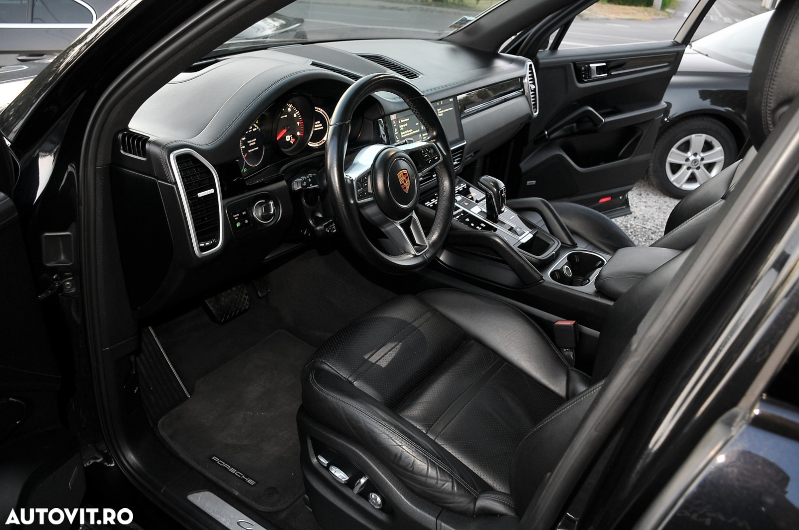 Porsche Cayenne Standard - 11