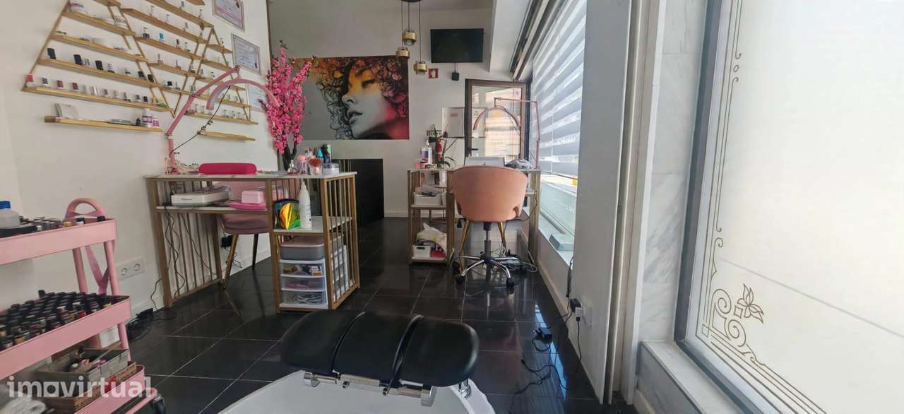Espaço Comercial -  Moderno, Equipado e Pronto a Funcionar - Grande imagem: 2/6
