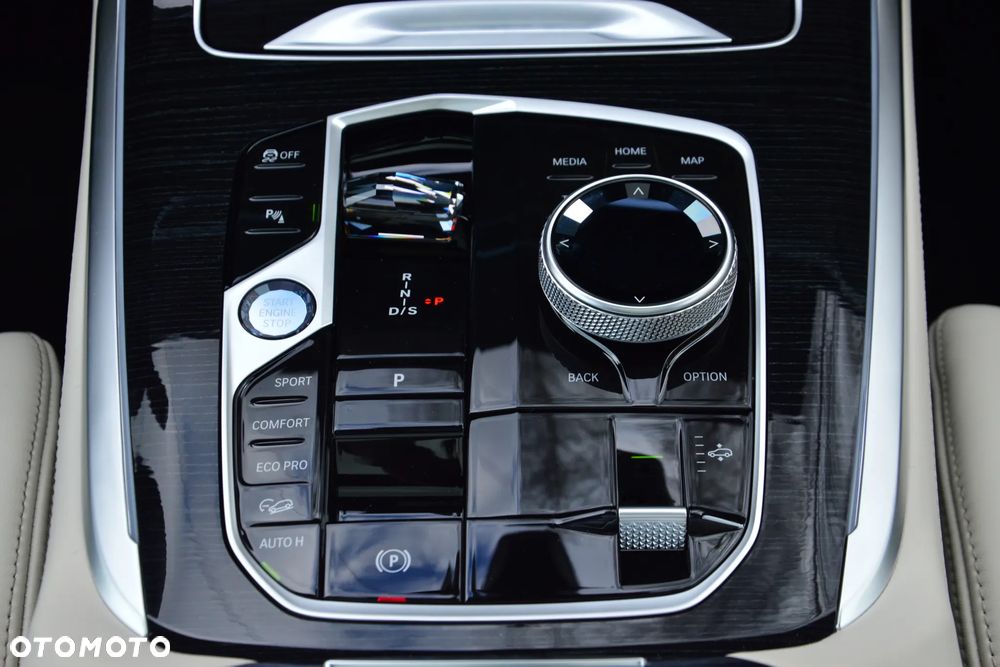 BMW X7 M60i xDrive mHEV sport - 30