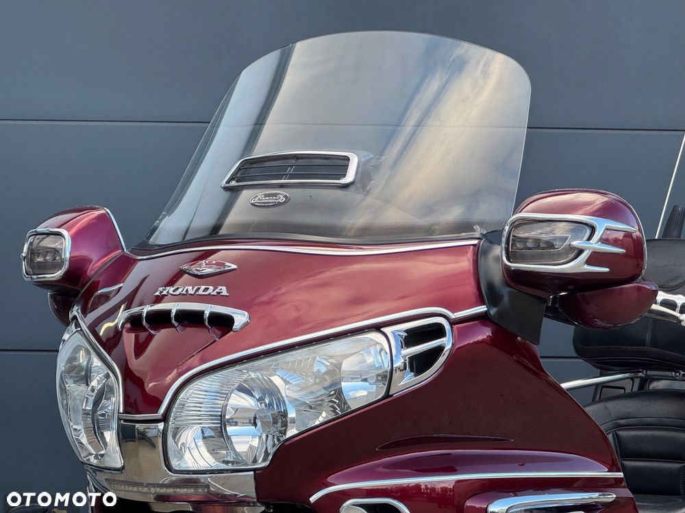 Honda GL - 24
