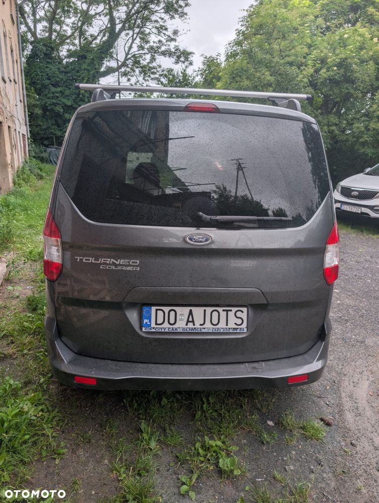 Ford Tourneo Courier 1.5 TDCi Trend - 4