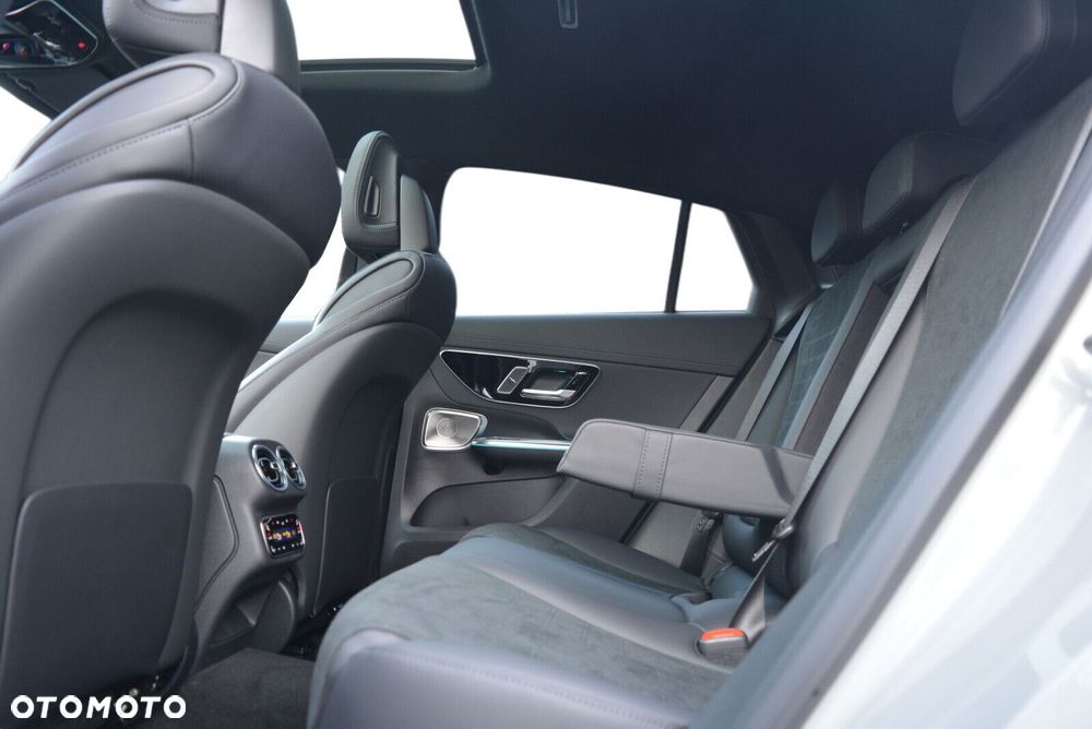 Mercedes-Benz GLC 300 e PHEV 4-Matic AMG Line - 8