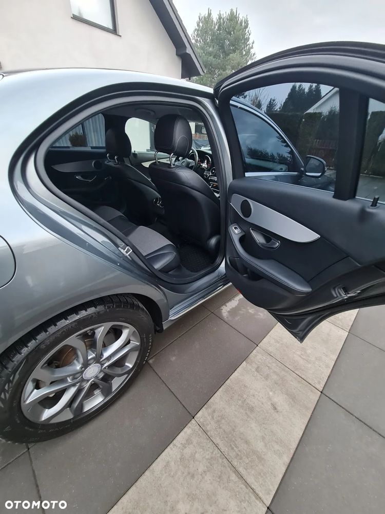 Mercedes-Benz Klasa C 180 7G-TRONIC - 14