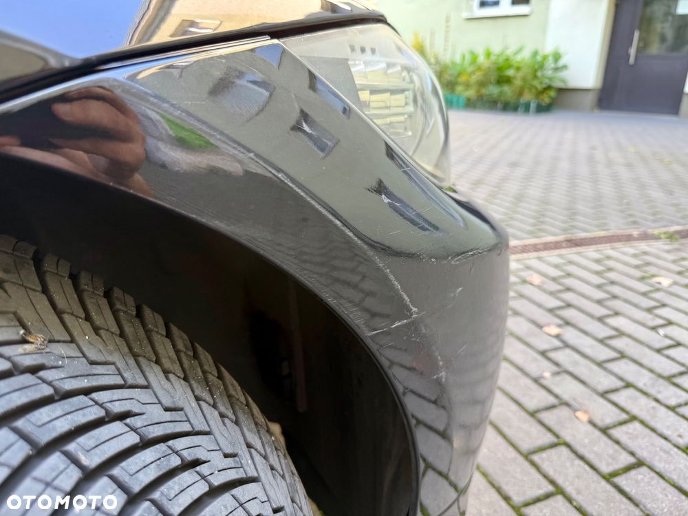 BMW Seria 3 318i Touring - 18