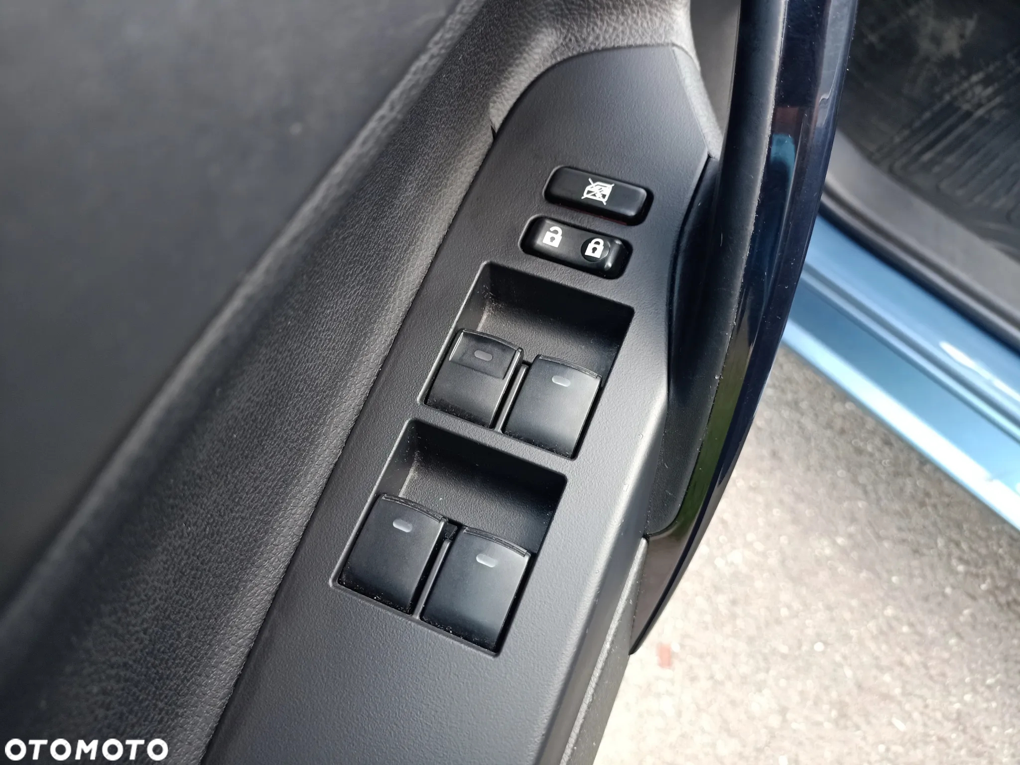 Toyota Auris Hybrid 135 Prestige - 34