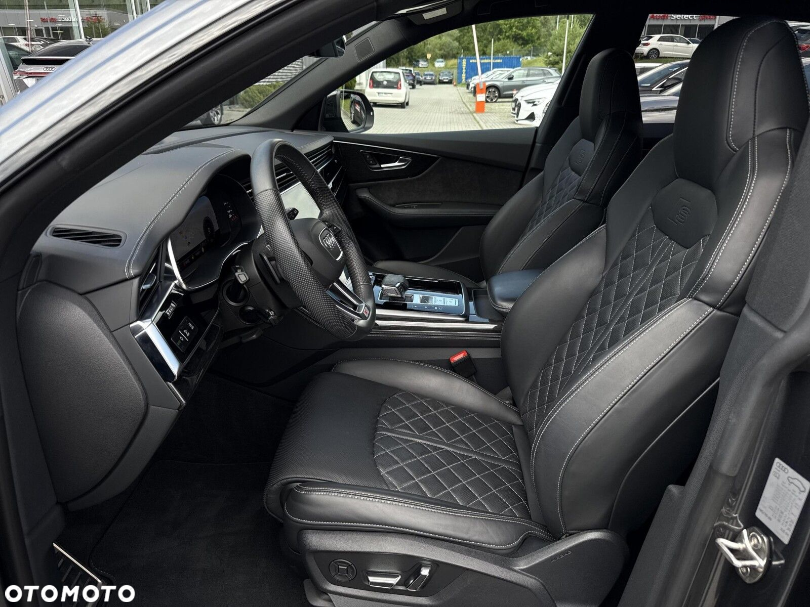 Audi Q8 - 11