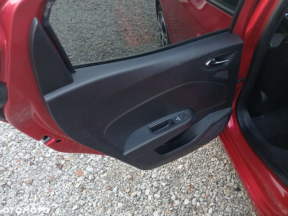 Renault Clio 1.0 TCe Zen Xtronic - 20