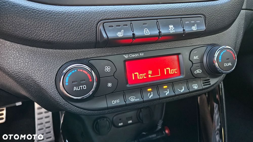 Kia Ceed 1.6 T-GDI GT-Track - 26