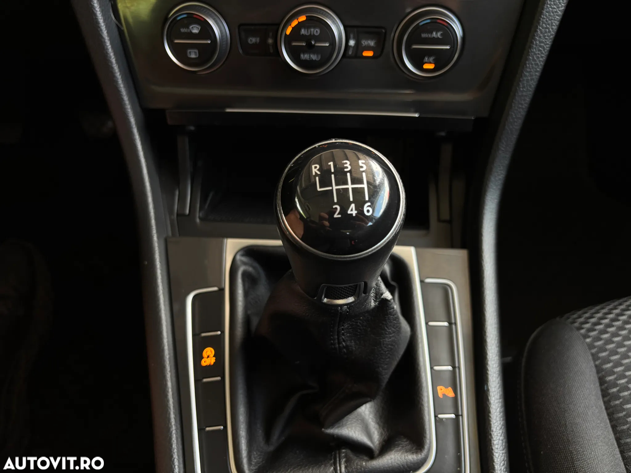 Volkswagen Golf 1.0 TSI Trendline - 31
