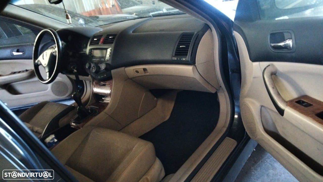 Honda Accord Tourer 2.2 i-CTDI  de 2006 disponível para peças - 6