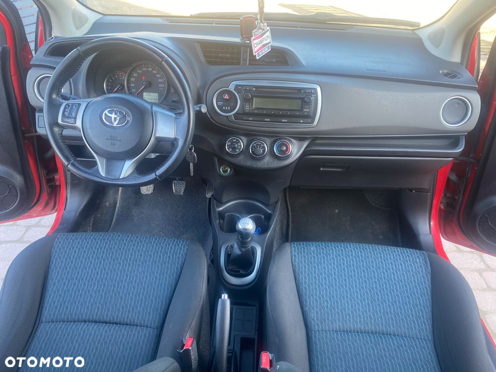 Toyota Yaris 1.0 Terra EU5 - 9