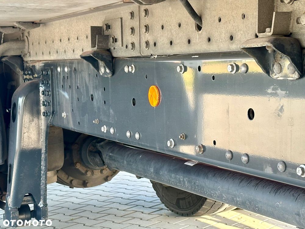 Iveco EUROCARGO 180-320 / CHŁODNIA / WINDA / 21 PALET / 8.5 M DŁUGOŚCI / CARRIER / SYPIALKA / EURO 6 - 22