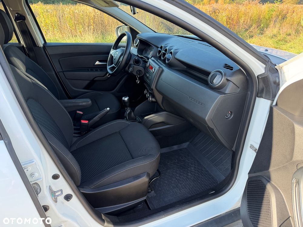 Dacia Duster 1.6 SCe Comfort - 30
