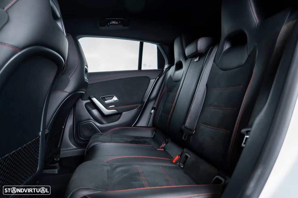 Mercedes-Benz CLA 220 d Shooting Brake AMG Line Aut. - 28