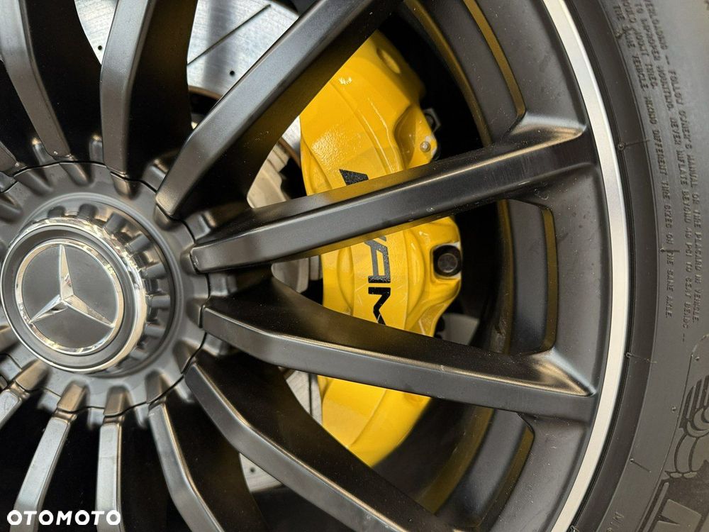 Mercedes-Benz AMG GT - 12