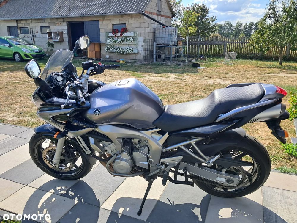 Yamaha FZ6 - 4