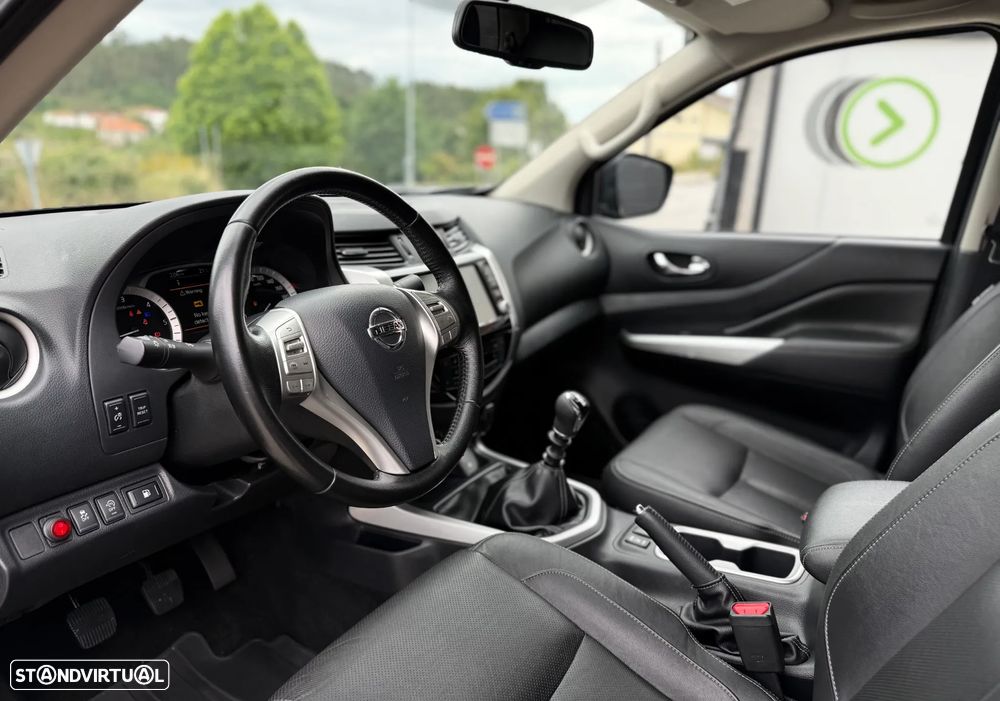 Nissan Navara 2.3 dCi CD 4WD Tekna - 16