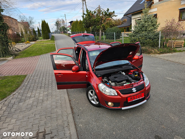 Suzuki SX4 1.6 GS / Premium