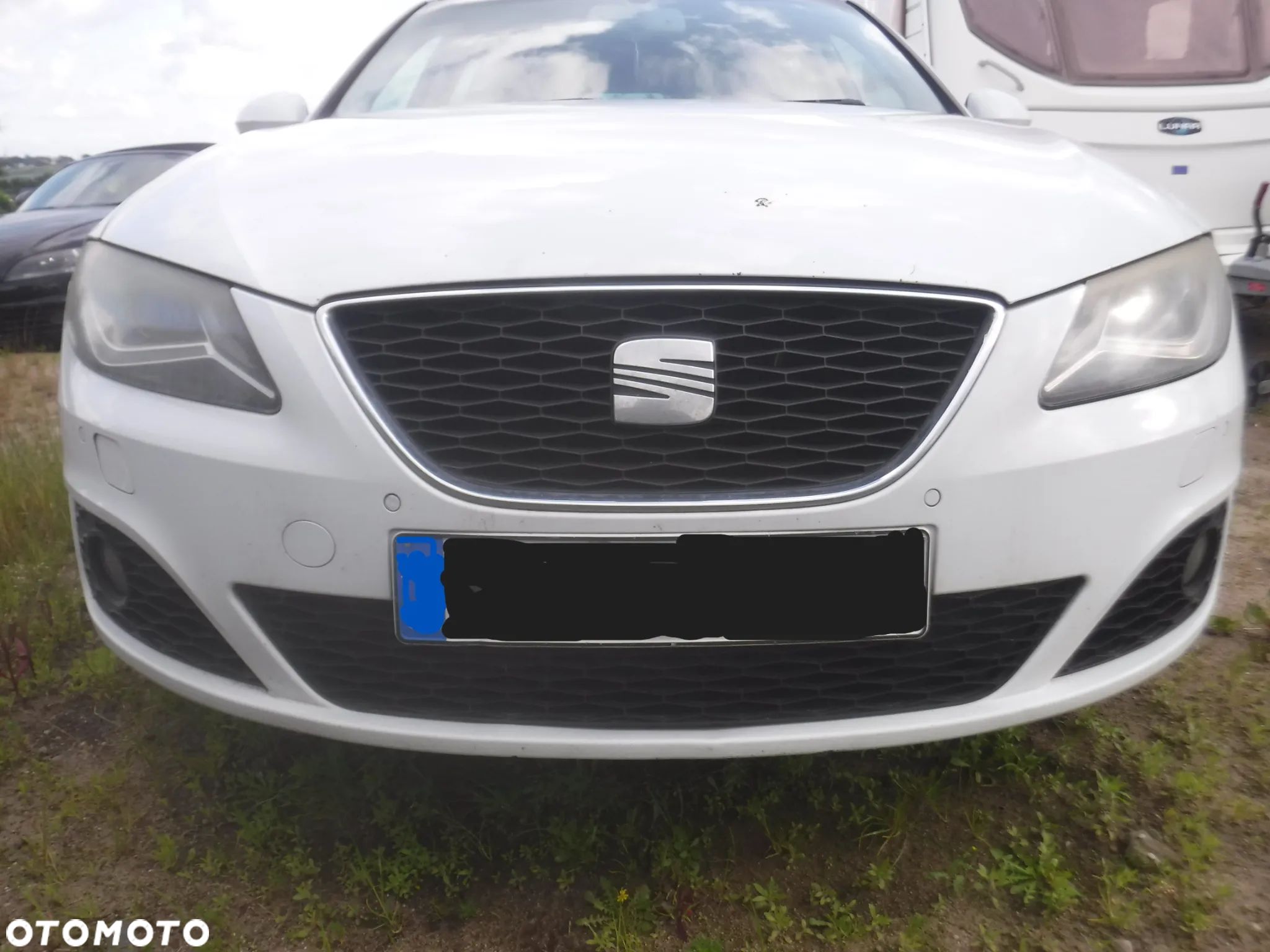 Seat Exeo LIFT zderzak przod grill atrapa 4XPDC pod Xenon kompletny ladny - 1