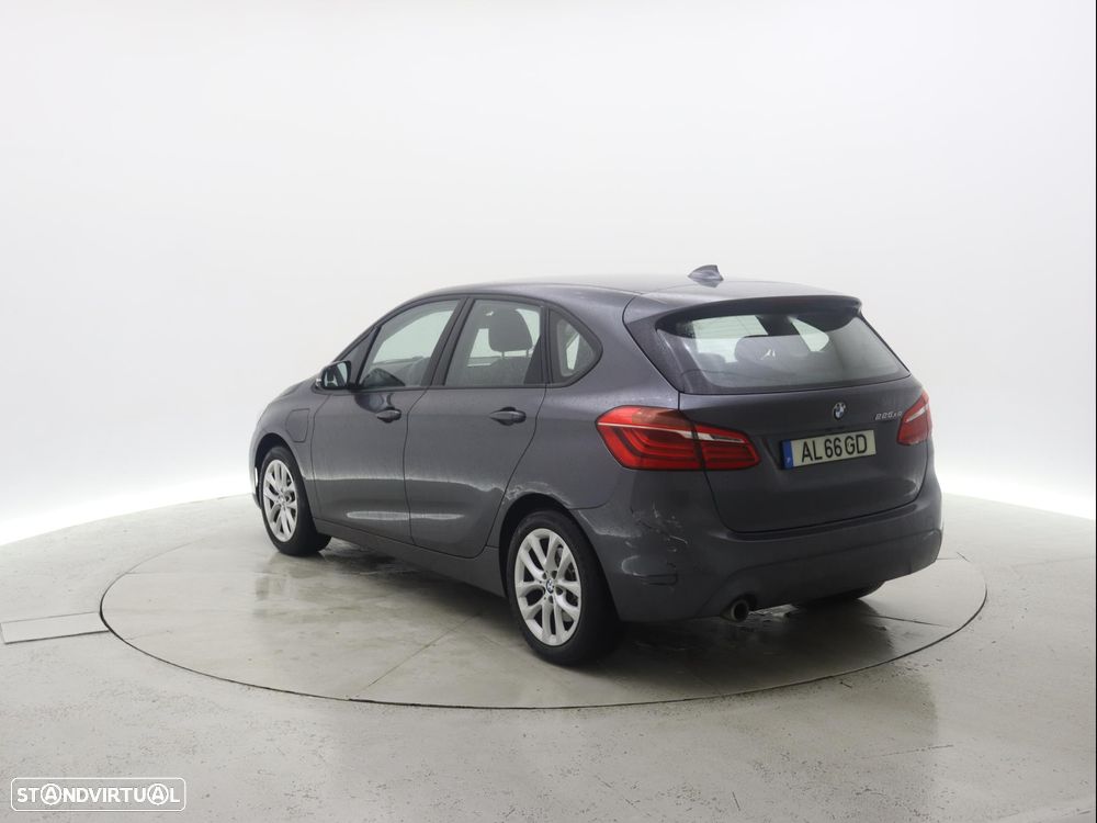 BMW 225xe Active Tourer - 4