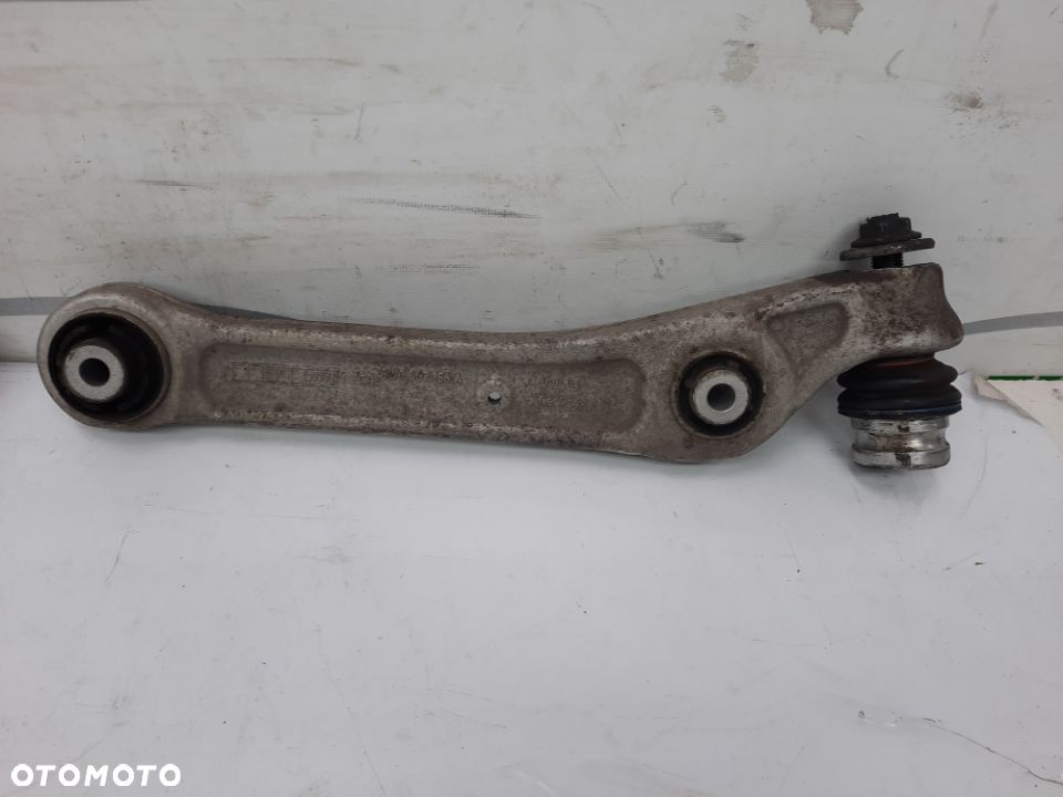AUDI A4 B9 A5 F5 WAHACZ PRZEDNI LEWY PRAWY 8W0407155A 8W0407156A - 10