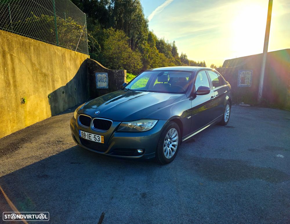BMW 320 d Auto - 1