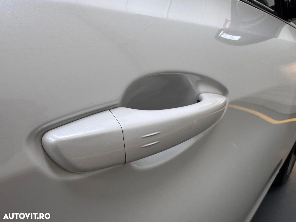 Peugeot 308 PureTech 130 GPF EAT8 Stop & Start Tech Edition - 23