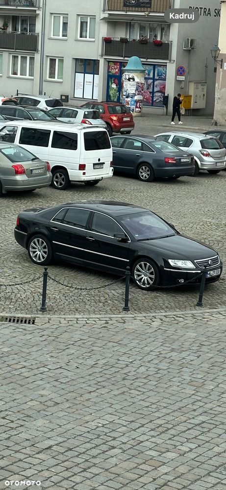 Volkswagen Phaeton - 1