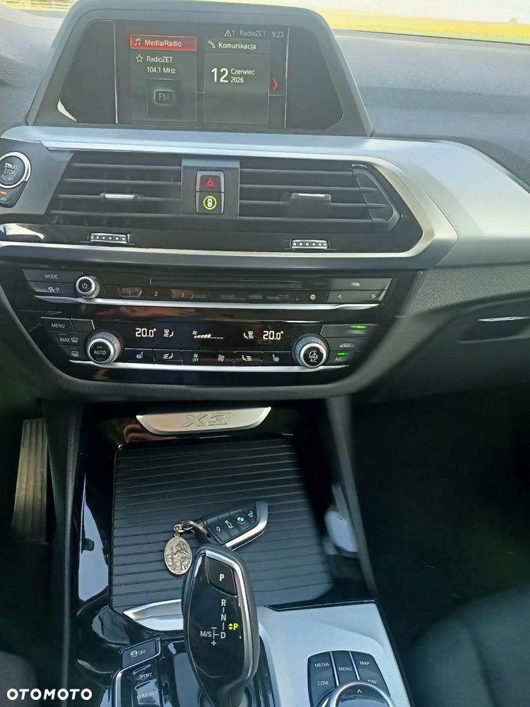 BMW X3 xDrive20d - 8