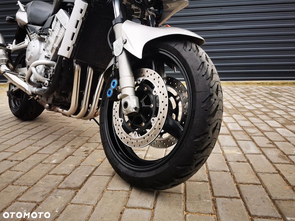 Yamaha FZS - 9