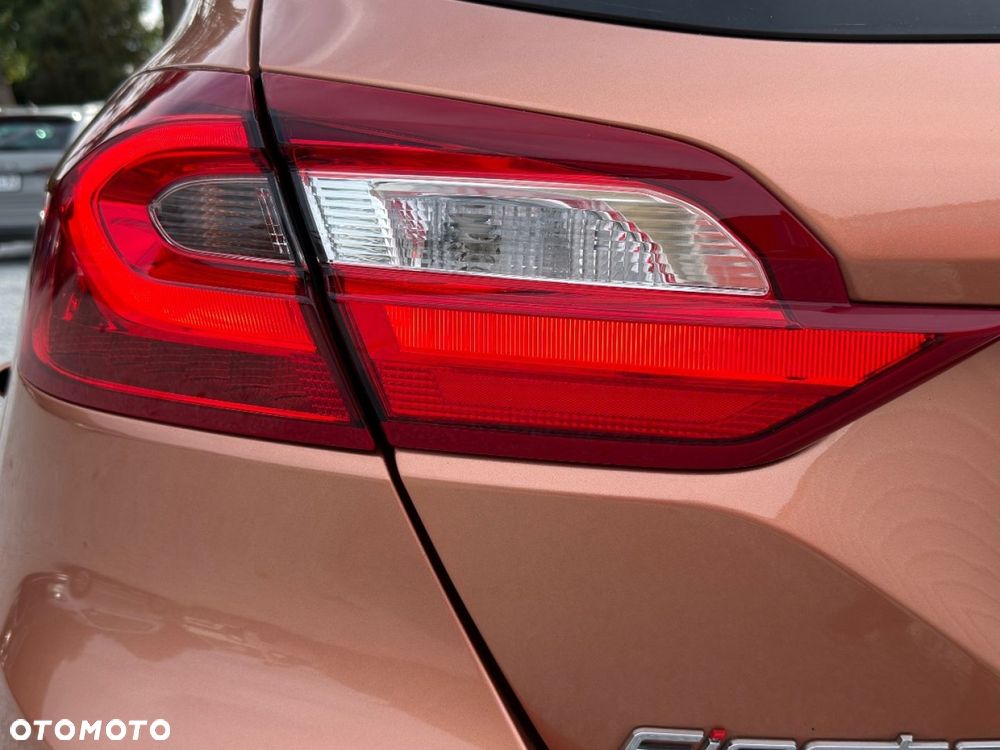 Ford Fiesta - 17