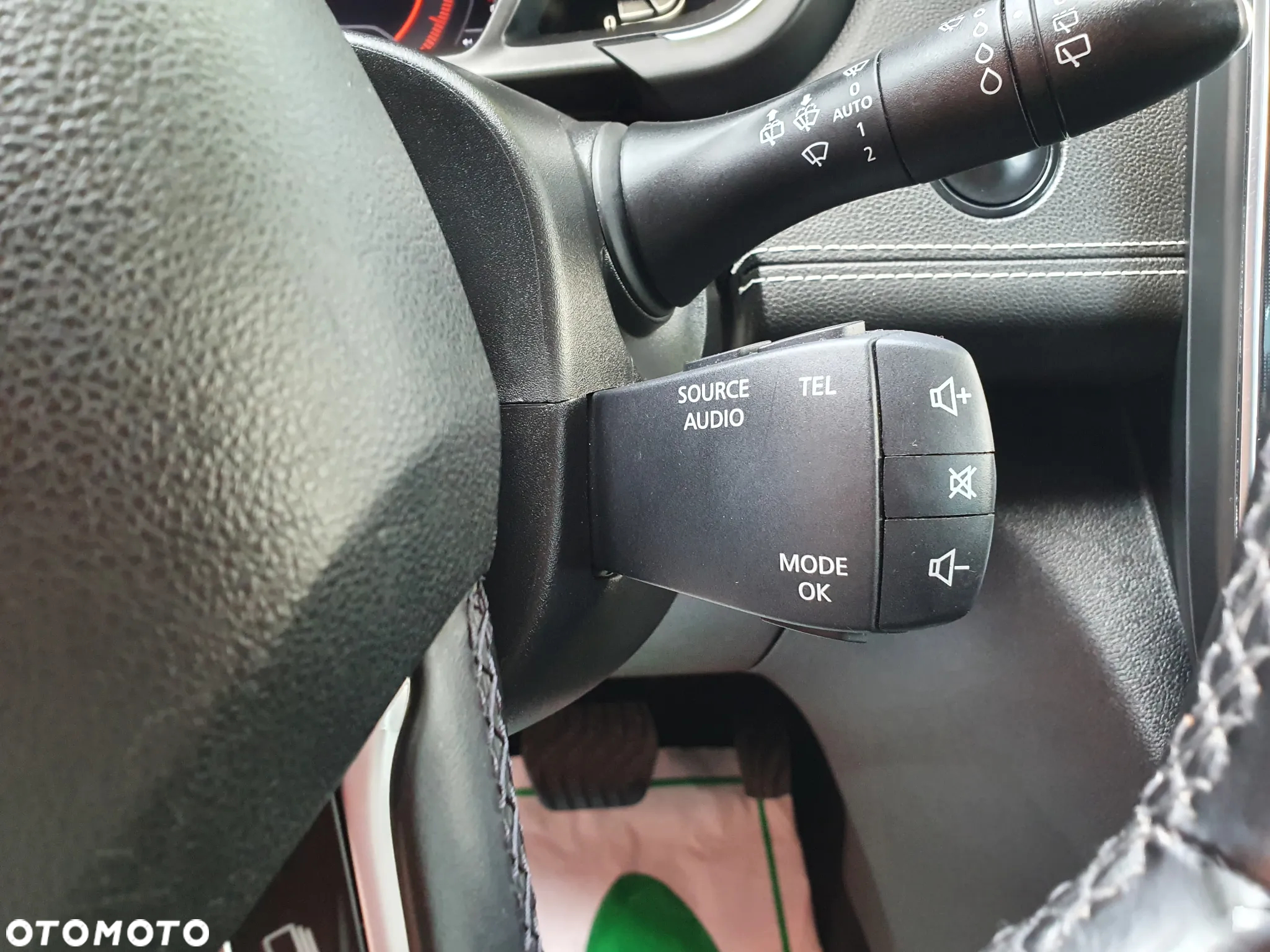 Renault Scenic TCe 140 GPF EDC BLACK EDITION - 24