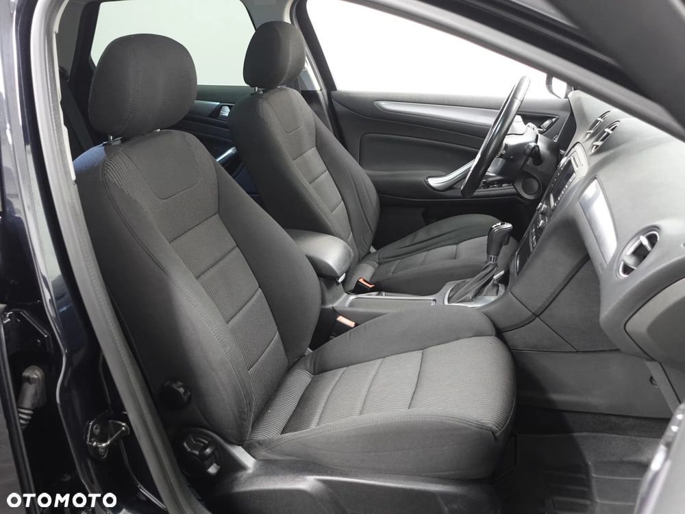 Ford Mondeo - 25