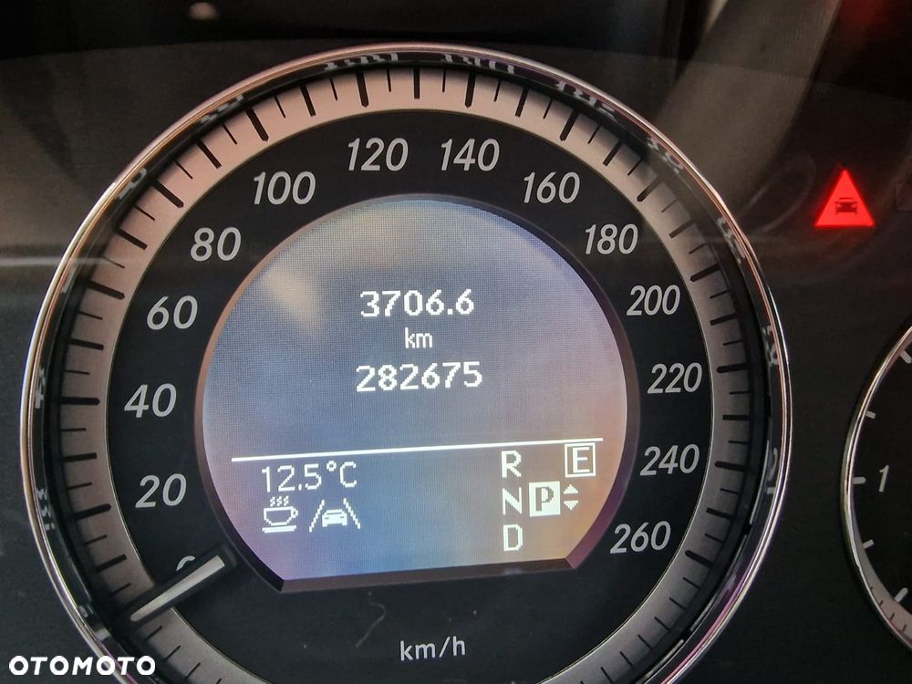 Mercedes-Benz Klasa E 350 CDI DPF 4Matic BlueEFFICIENCY 7G-TRONIC - 10