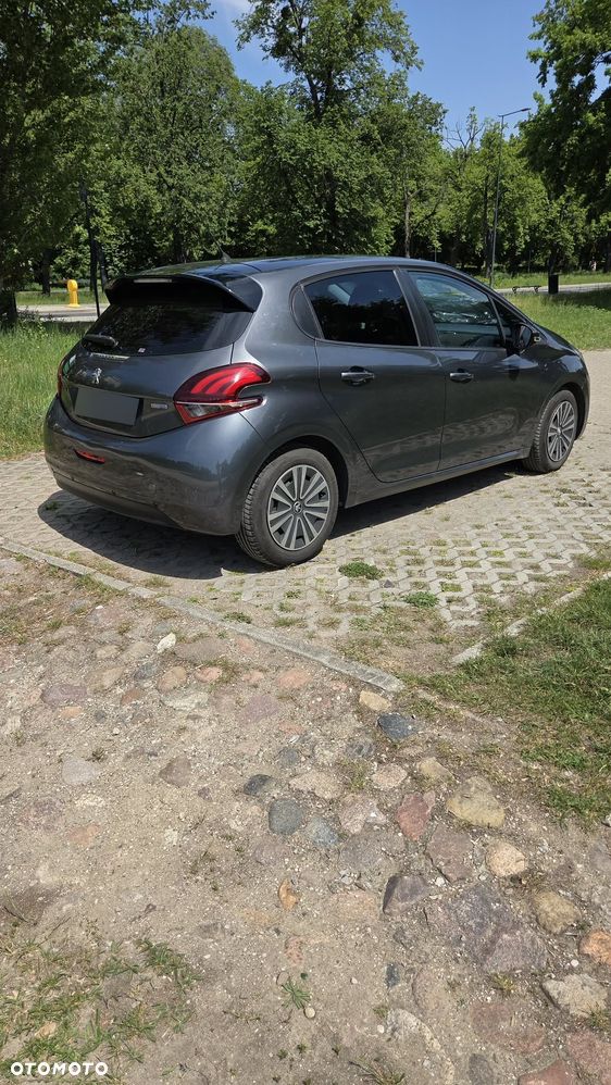 Peugeot 208 1.6 BlueHDi Allure S&S - 5