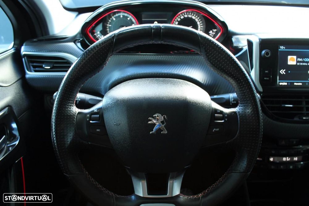 Peugeot 2008 1.6 BlueHDi GT Line - 17