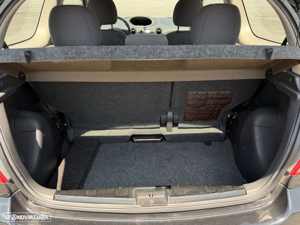 Toyota Yaris 1.0 Base - 14
