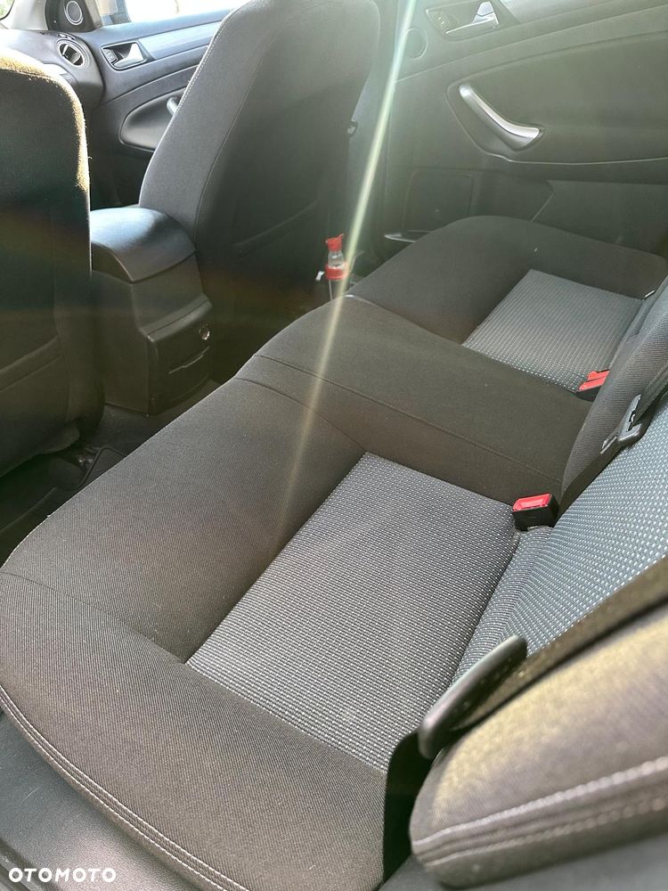 Ford Mondeo - 30