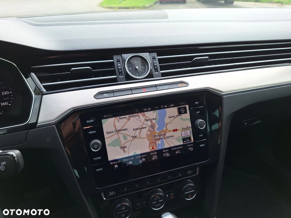 Volkswagen Passat - 15