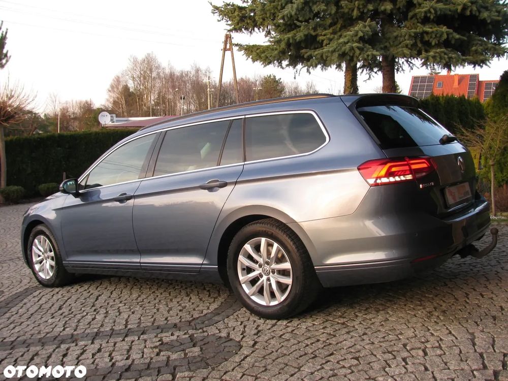 Volkswagen Passat 2.0 TDI SCR DSG Comfortline - 6