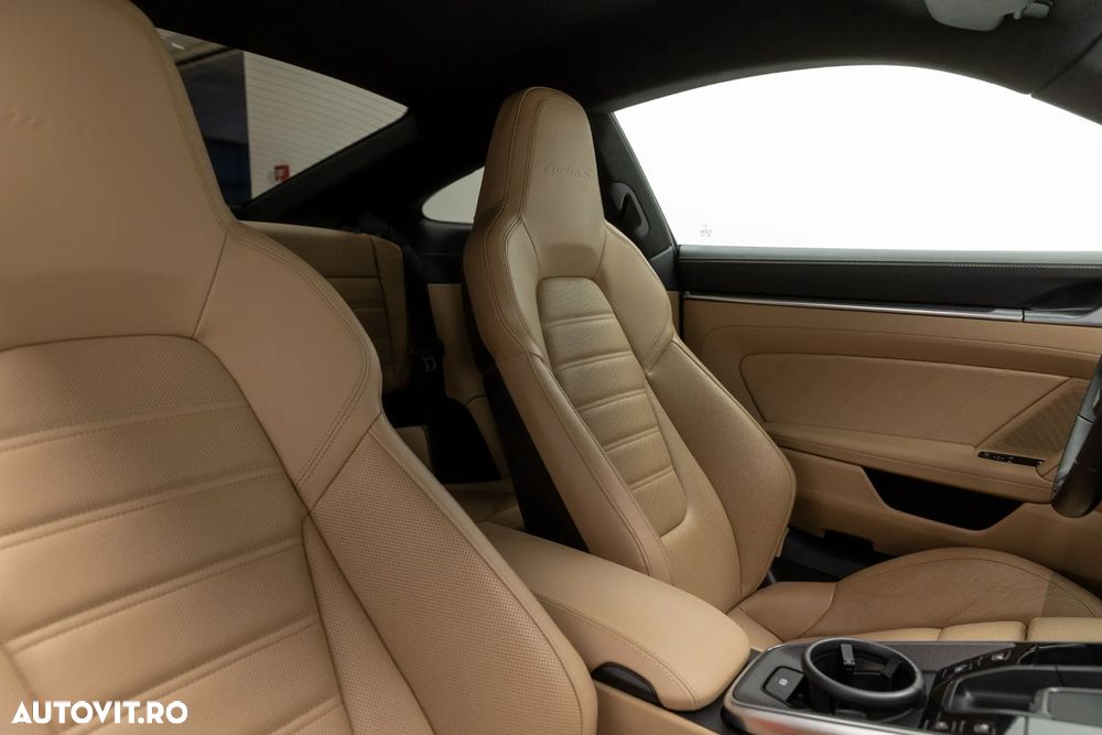 Porsche 911-TURBO-S Standard - 40