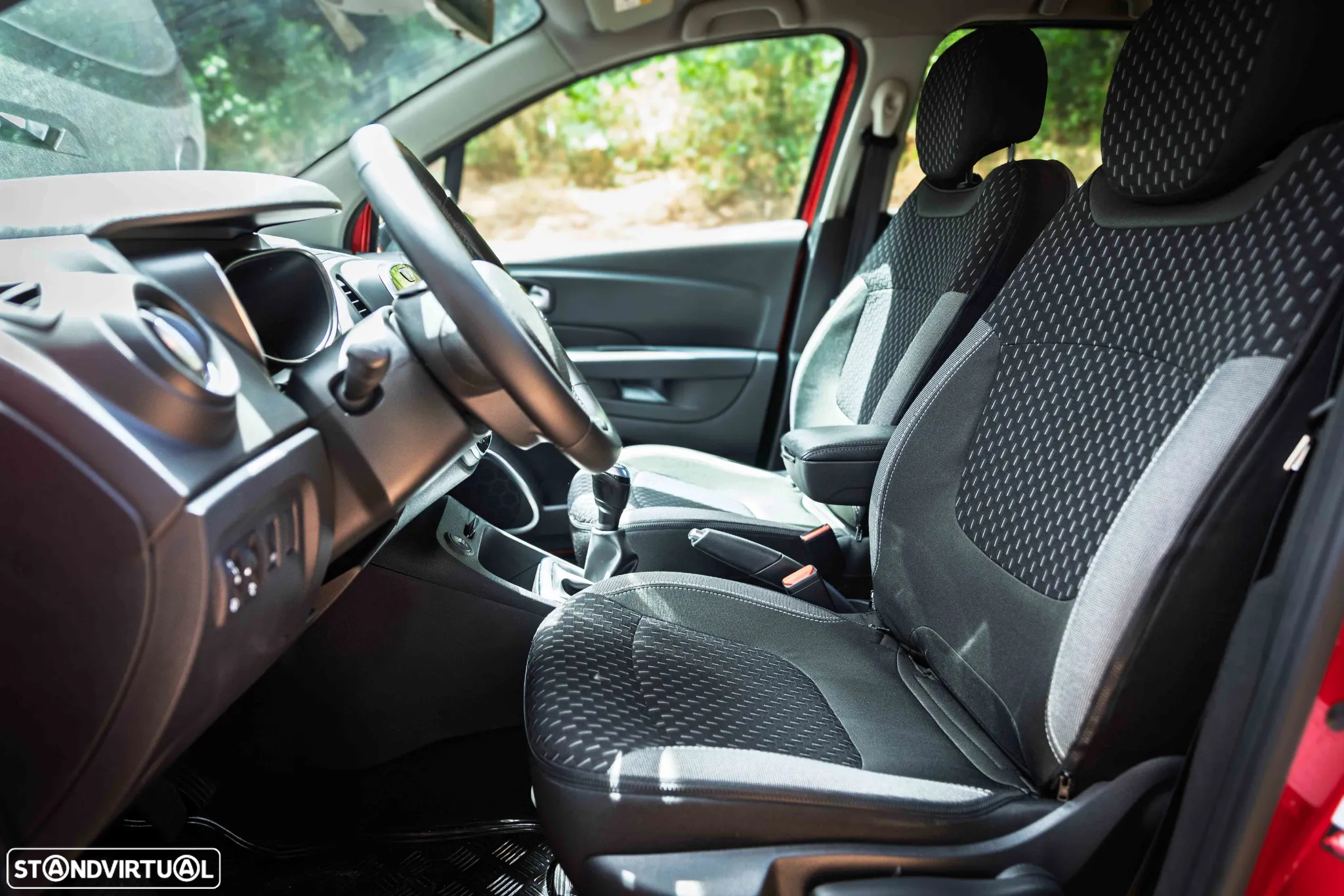 Renault Captur 1.5 dCi Exclusive C/Pneu - 32