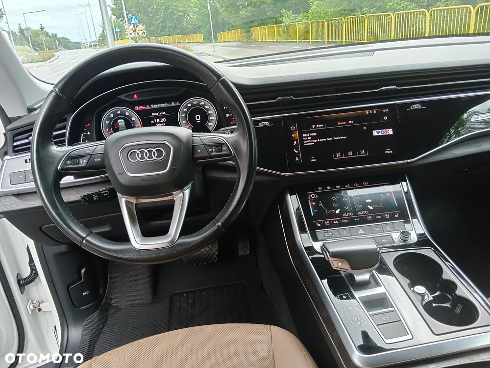 Audi Q8 SUV TFSI quattro 250 kW tiptronic S line business - 14