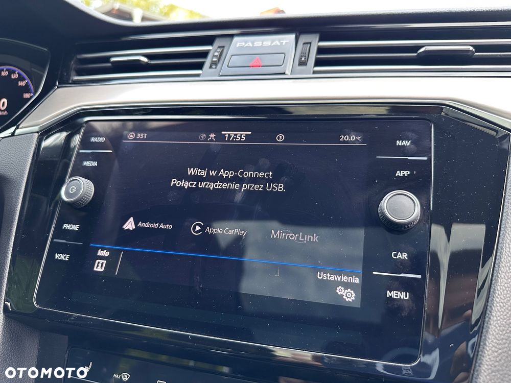 Volkswagen Passat Variant 2.0 TDI SCR DSG Elegance - 26