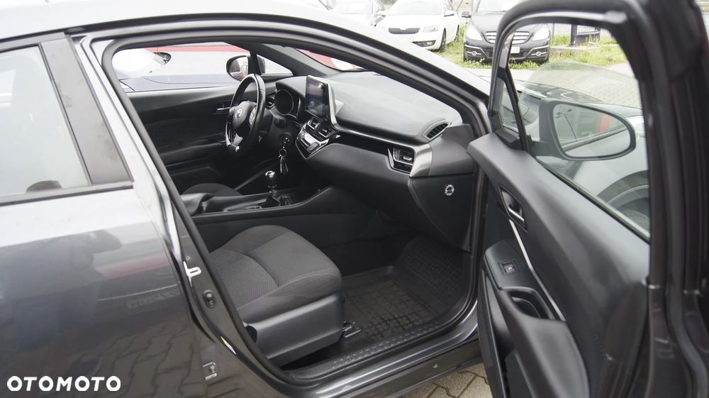 Toyota C-HR 1.2 T Dynamic - 21