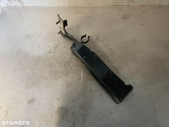 Wspornik mocowanie błotnika  przód Audi A5 8T 8T0821135C 8T0821136A - 2