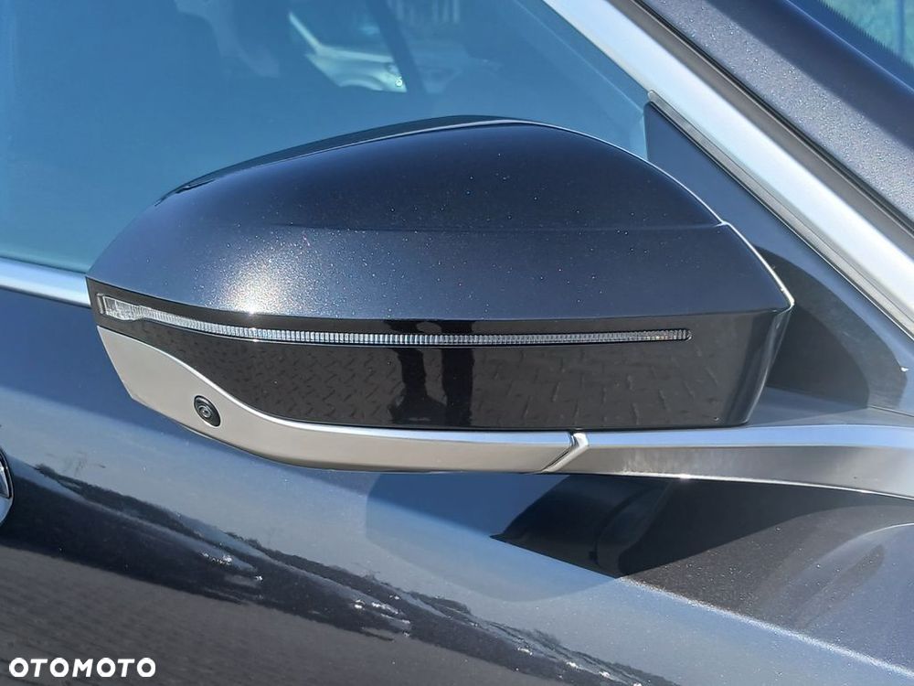 BMW Seria 5 550e xDrive PHEV - 11
