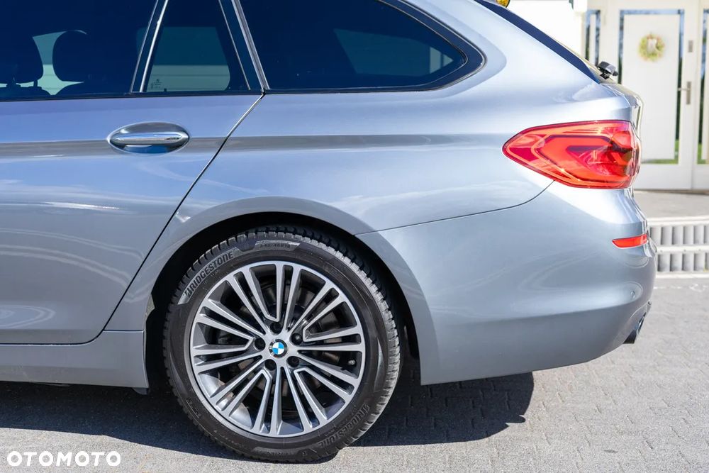 BMW Seria 5 520d M Sport Edition - 15